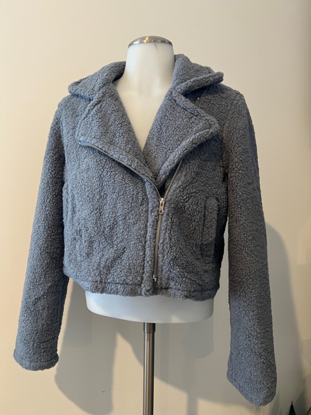 NWT Semi-Cropped Blue/Grey Sherpa Moto Jacket